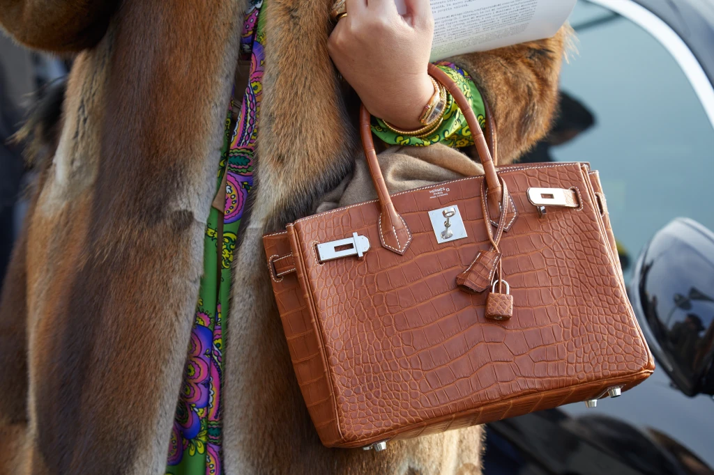 Leather Handbags That Look Expensive on Any Budget